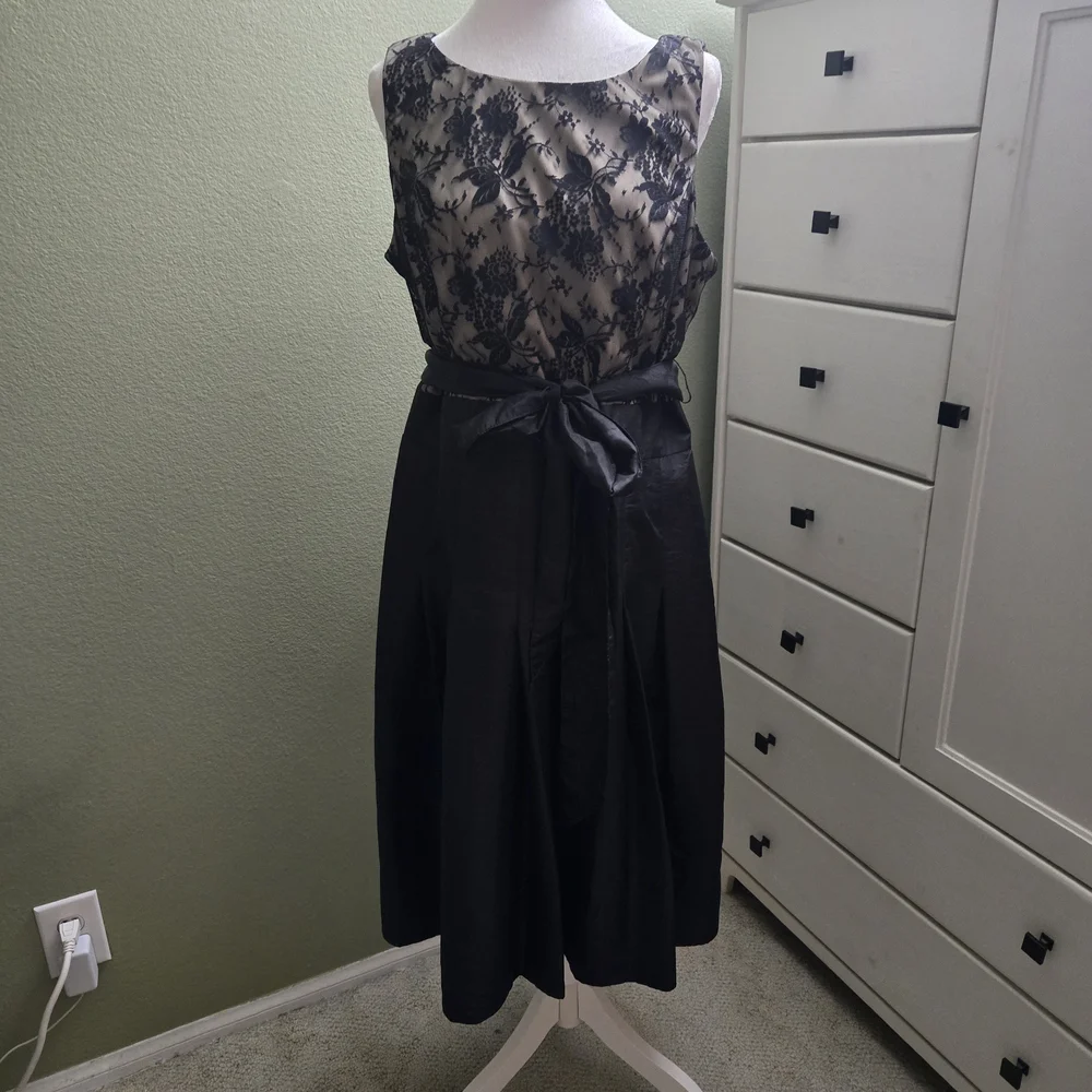 💓 2/$22 or 3/$29 Evan Picone Black Formal Dress - Picture 1 of 8
